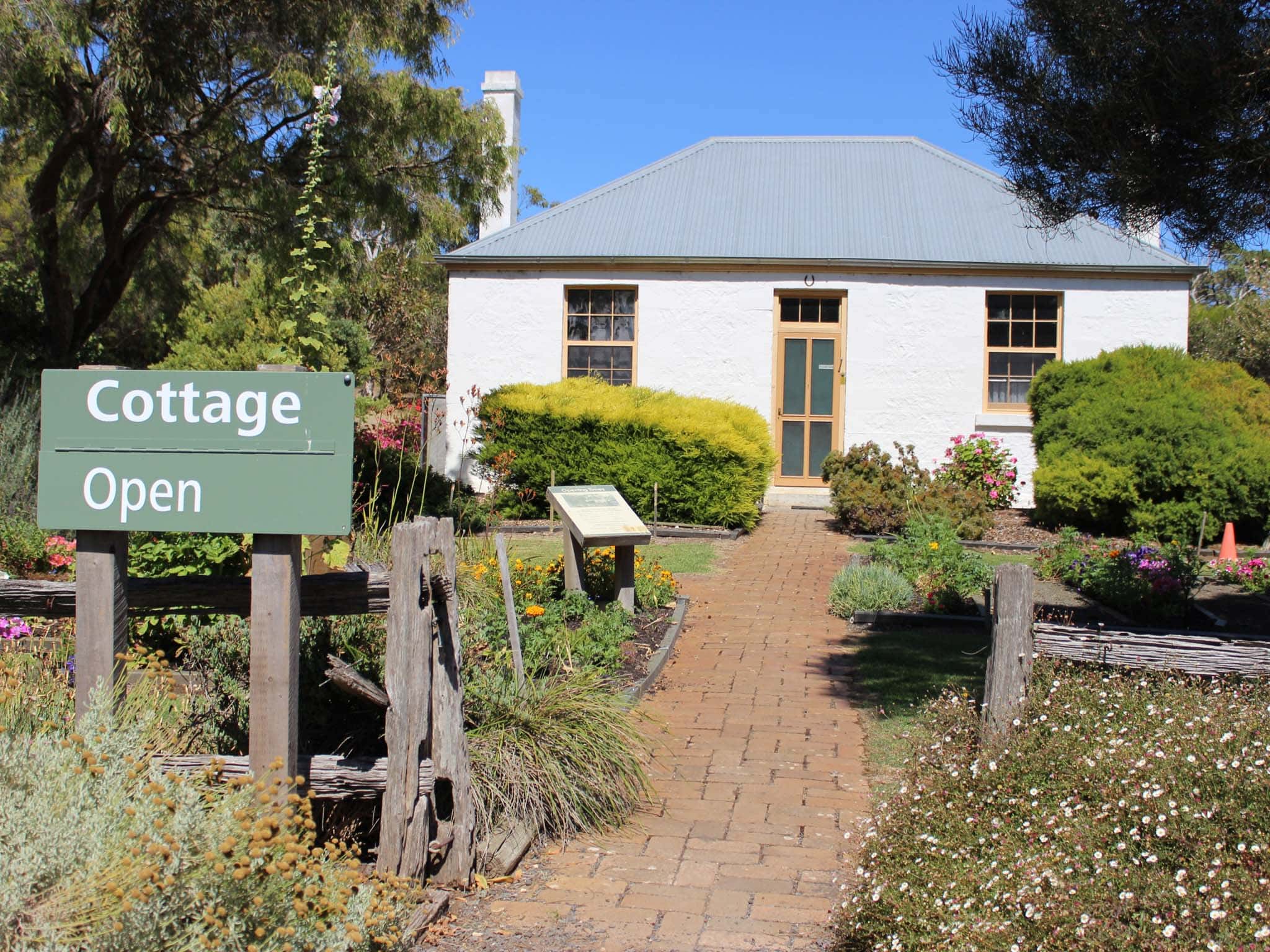 Dingley Dell Cottage Port MacDonnell