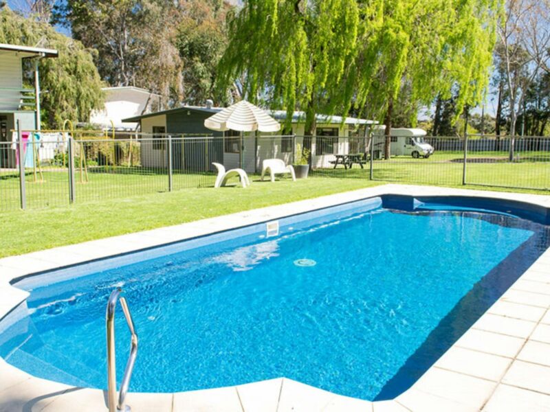 Kalganyi Holiday Park Pool Mount Gambier Caravan Park