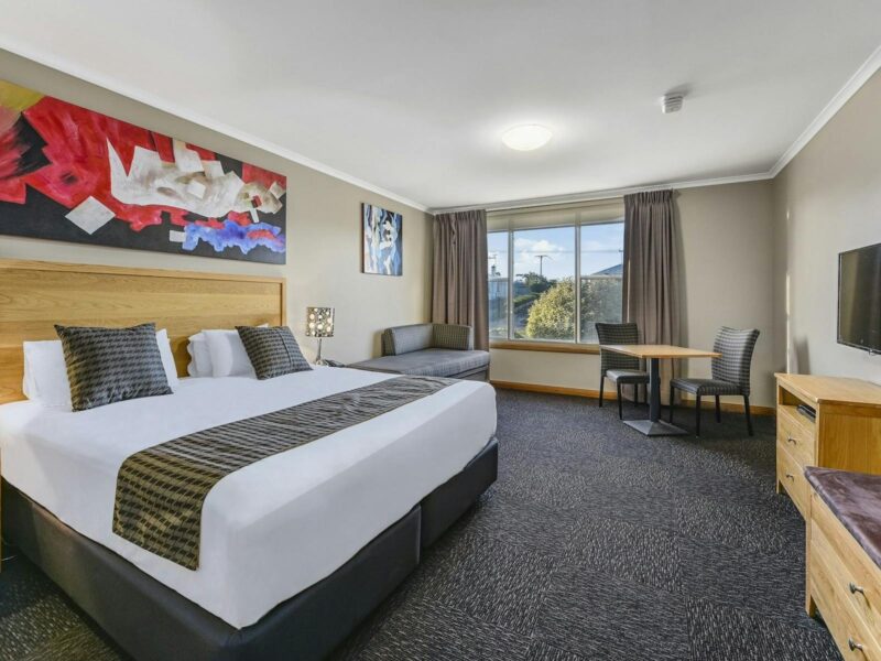 ATDW Southgate Motel.jpeg Deluxe King