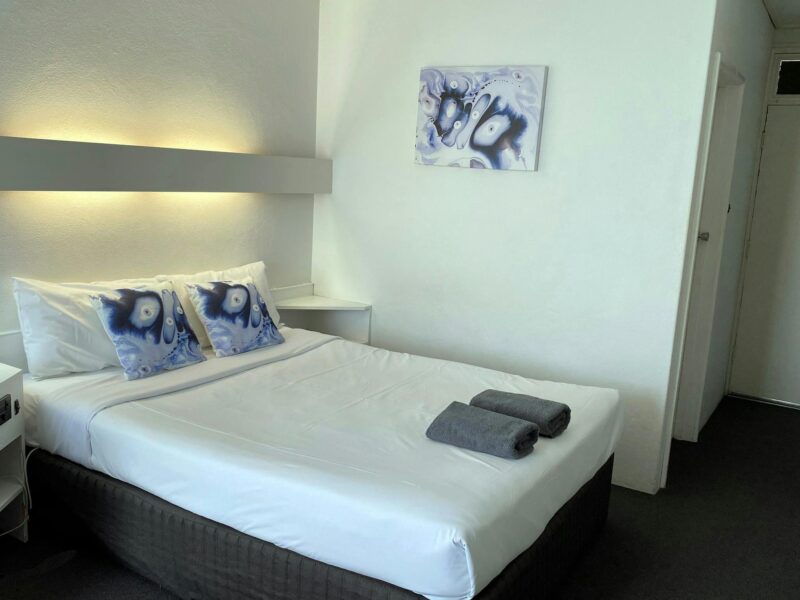 ATDW Kingston Lobster Motel.jpeg Standard Queen Room