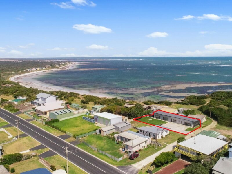 ATDW Luxury Seaside Accommodation.jpeg close to beach