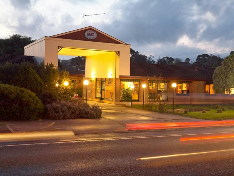 ATDW Motel Mount Gambier.jpeg front entrance
