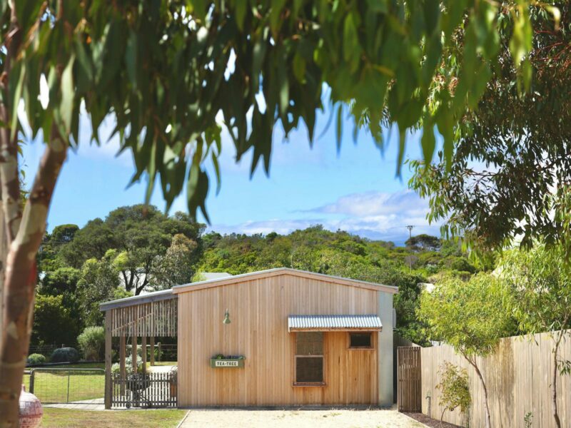 Double parking on premise, private access, local reserve area