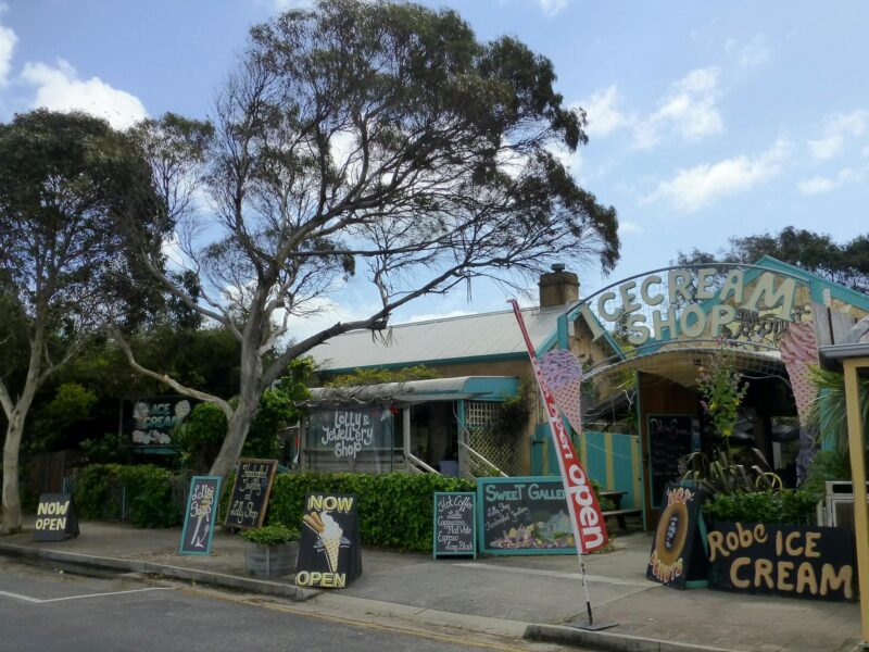Robe Ice Cream shop